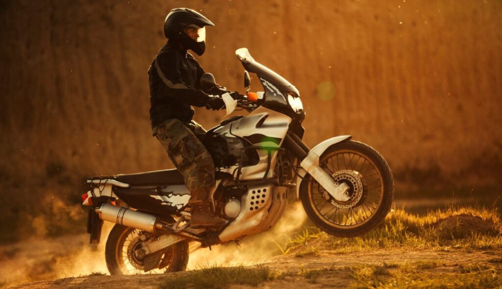 10 Tips Esenciales para Dominar la Conducción Off-Road en Moto 1 10 tips esenciales para dominar la conduccion off road en moto