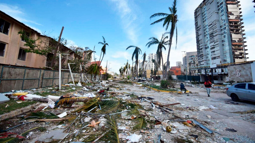Acapulco: Ayuda Humanitaria y Seguridad tras el Huracán - Situación Actual 1 acapulco ayuda humanitaria y seguridad tras el huracan situacion actual