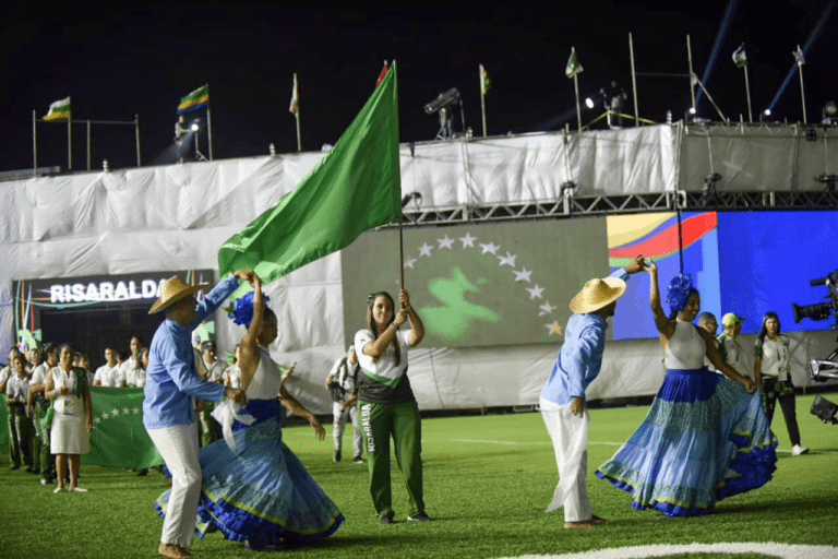 De Salento a Bogotá en Moto: Arte Urbano, Ritmos y Encuentros Inspiradores 1 de salento a bogota en moto arte urbano ritmos y encuentros inspiradores