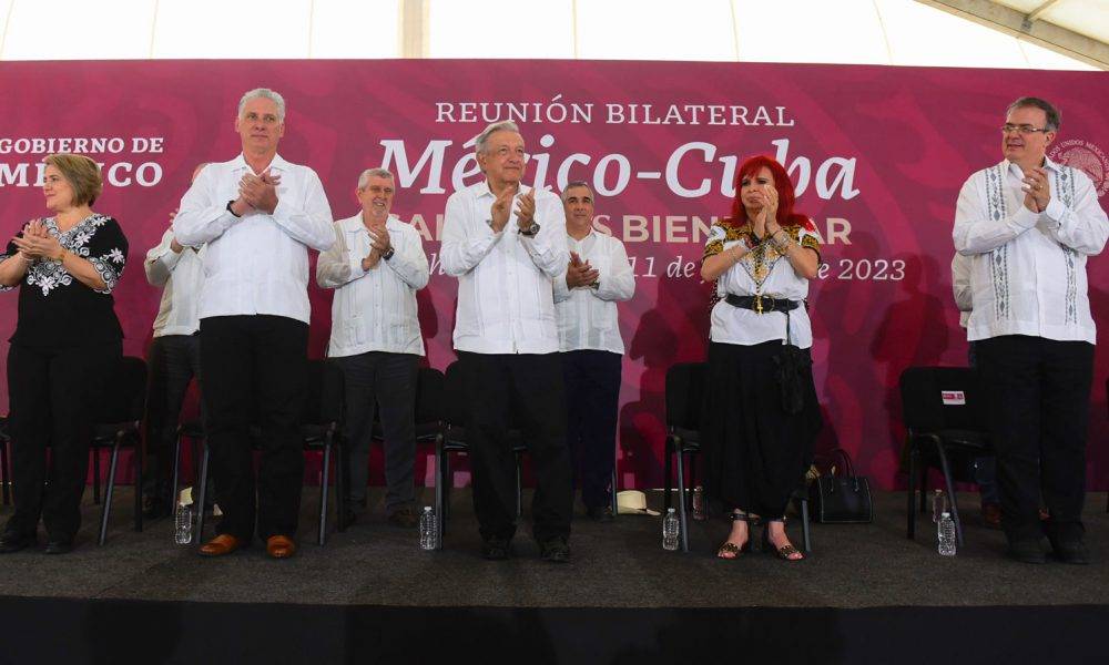 gobierno de mexico fortalece sistema de salud con medicos cubanos y abasto de medicamentos