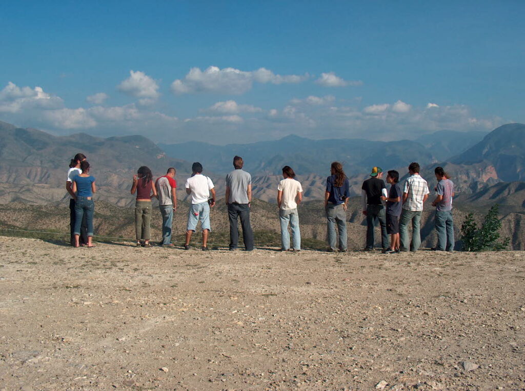 Ladrones del Desierto Mexicano: Real de Catorce, Wirikuta y la Búsqueda de la Verdad ️ 1 ladrones del desierto mexicano real de catorce wirikuta y la busqueda de la verdad efb88f