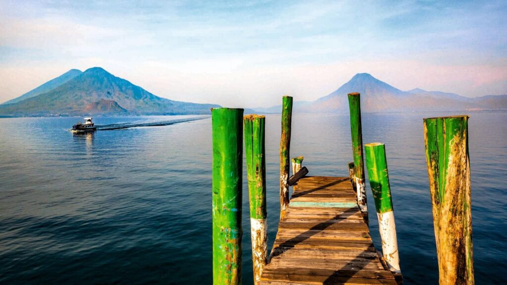 Lago Atitlán : La Magia del Lago Más Bello del Mundo 1 lago atitlan la magia del lago mas bello del mundo