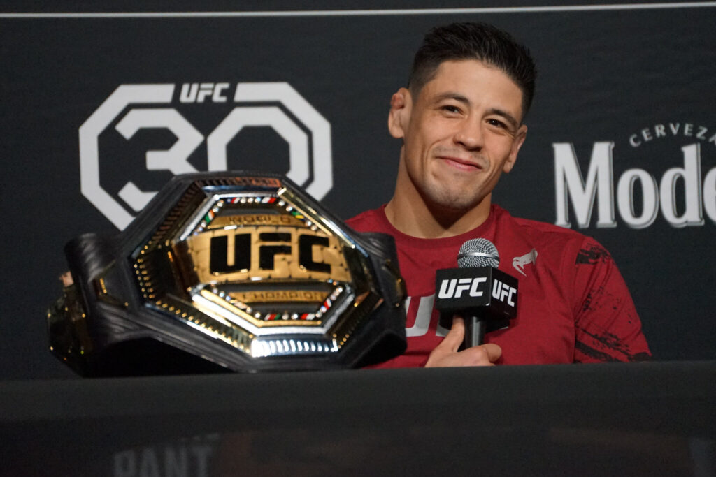 Moreno: Campeón UFC, Inspiración Mexicana 1 moreno campeon ufc inspiracion mexicana