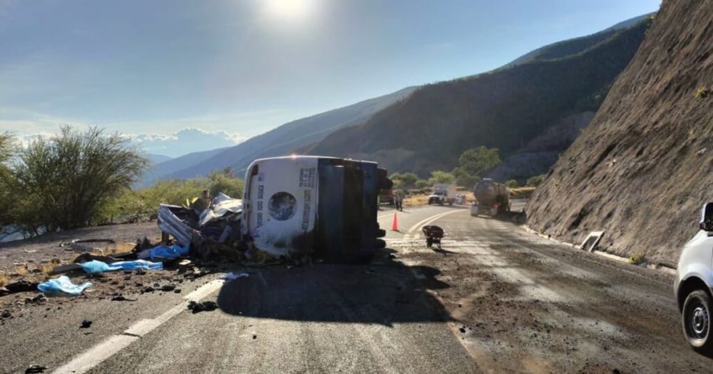 Oaxaca: Renueva tu Camión de Volteo y Forma Parte de la Supercarretera 1 oaxaca renueva tu camion de volteo y forma parte de la supercarretera