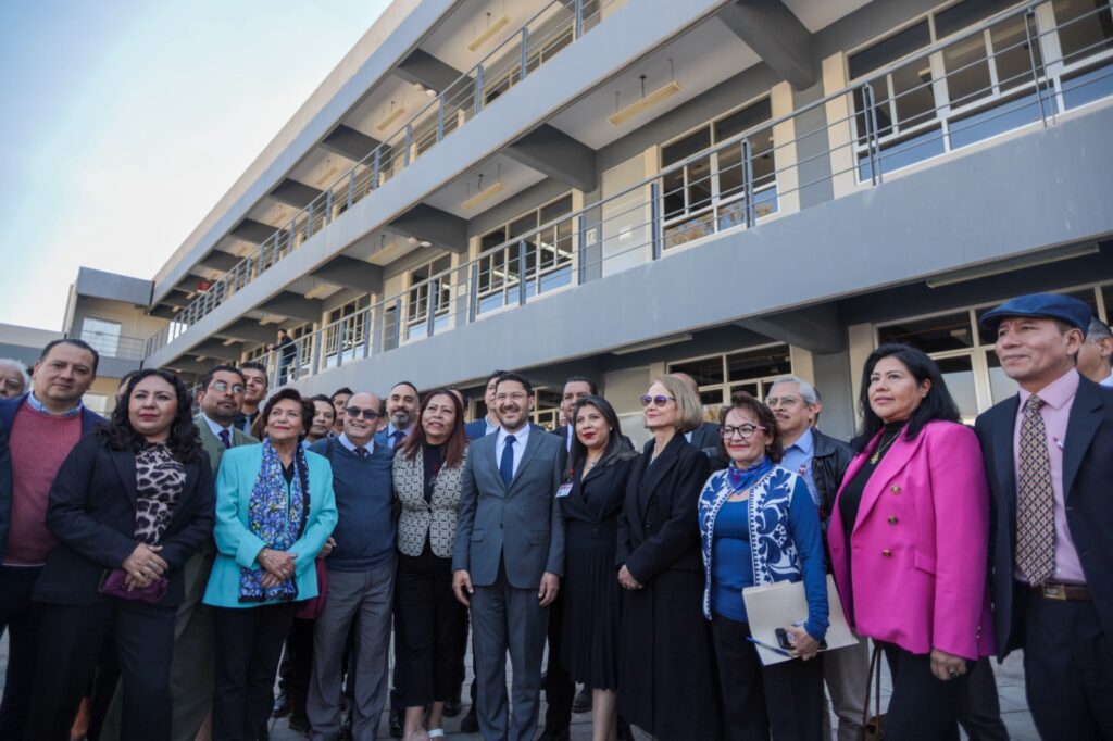 Universidades para el Bienestar: Garantizando el Derecho a la Educación Superior en México 1 universidades para el bienestar garantizando el derecho a la educacion superior en mexico