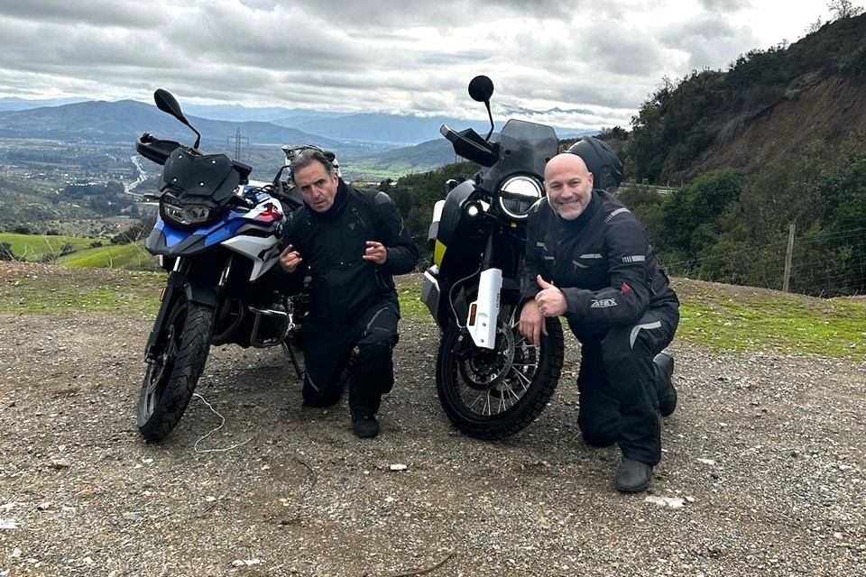 Viajar en Moto con un Amigo: Aventuras, Amistad y Momentos Inolvidables en Chile 1 viajar en moto con un amigo aventuras amistad y momentos inolvidables en chile