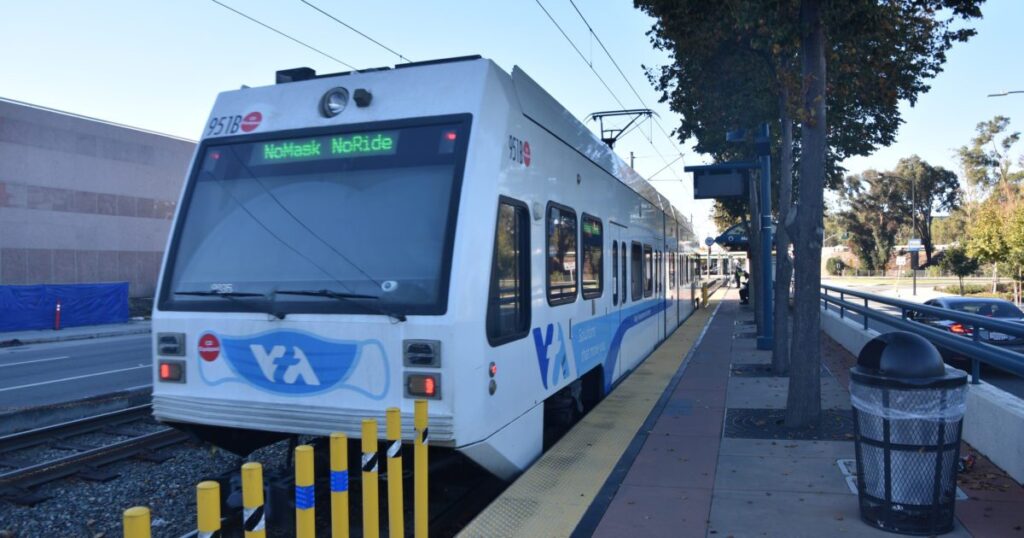 Frecuencias de transporte público como predictor de uso 1 frecuencias de transporte publico como predictor de uso