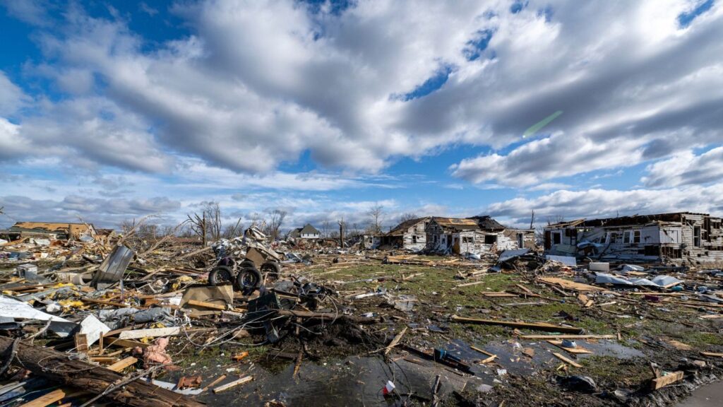 Impacto de la contaminación en la intensidad de tormentas 1 impacto de la contaminacion en la intensidad de tormentas