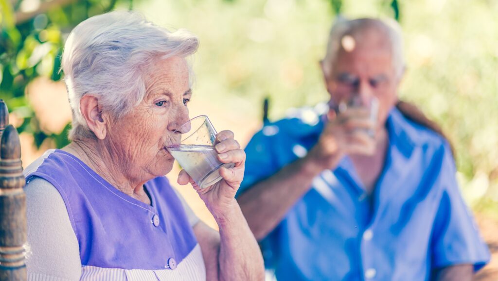 Importancia de la hidratación en la tercera edad 1 importancia de la hidratacion en la tercera edad
