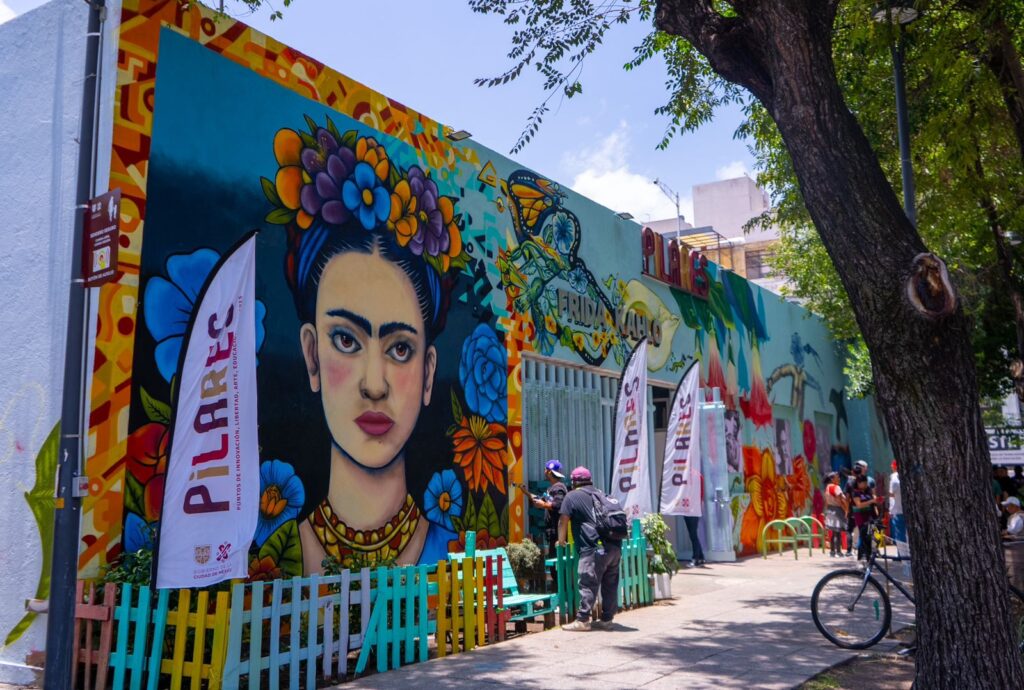 Pilares Frida Kahlo 1 pilares frida kahlo