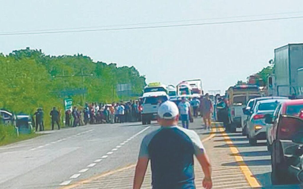 Tráfico en tiempo real: 1 Stop, Blvd. Miguel Alemán, Gómez Palacio 1 trafico en tiempo real 1 stop blvd miguel aleman gomez palacio
