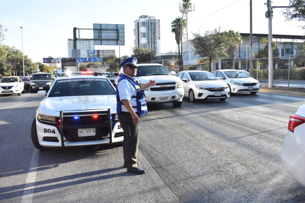 Tráfico en Tiempo Real a Plaza Carranza, Monterrey 1 trafico en tiempo real a plaza carranza monterrey