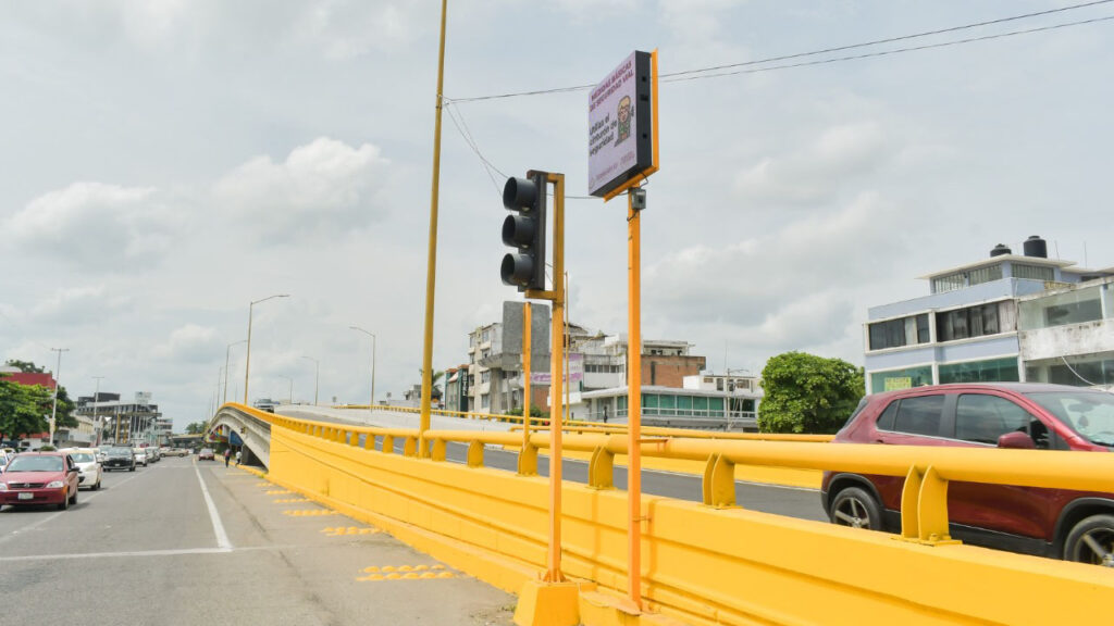 Tráfico en tiempo real: Boulevard Adolfo Ruíz Cortines, Poza Rica 1 trafico en tiempo real boulevard adolfo ruiz cortines poza rica