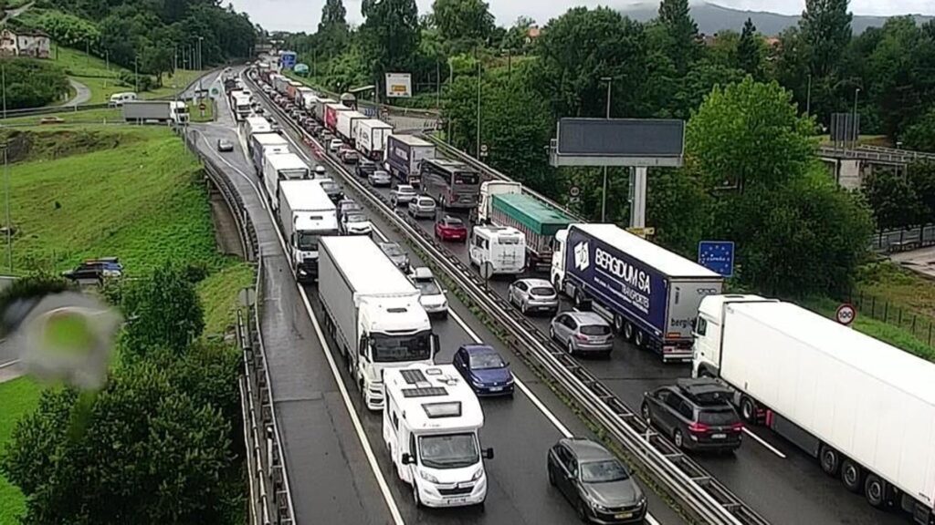 Tráfico en tiempo real: Llegar a Emérita Farmacias 1 trafico en tiempo real llegar a emerita farmacias