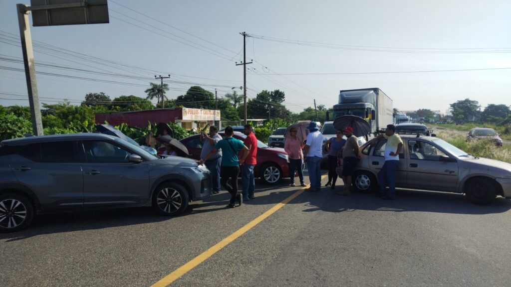 Tráfico en Tiempo Real: Plaza Pabellón Campestre, Corregidora 1 trafico en tiempo real plaza pabellon campestre corregidora
