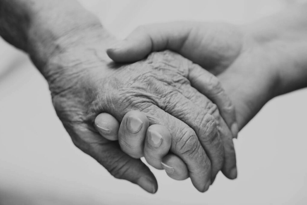 Carta a mi Abuela Fallecida: Te Fuiste, Pero Sigo Sintiendo Tu Amor 1 carta a mi abuela fallecida te fuiste pero sigo sintiendo tu amor