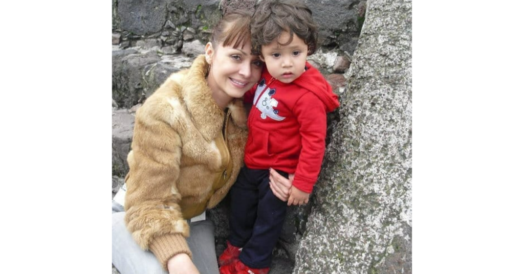 Gabriel, Hijo de Gabriela Spanic: Adolescente y Casi Tan Alto Como Ella 1 gabriel hijo de gabriela spanic adolescente y casi tan alto como ella