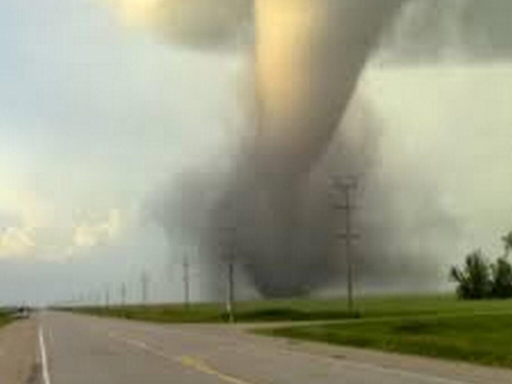 Granizo en Texas: Tormentas Devastadoras y Fotos Impactantes 1 granizo en texas tormentas devastadoras y fotos impactantes