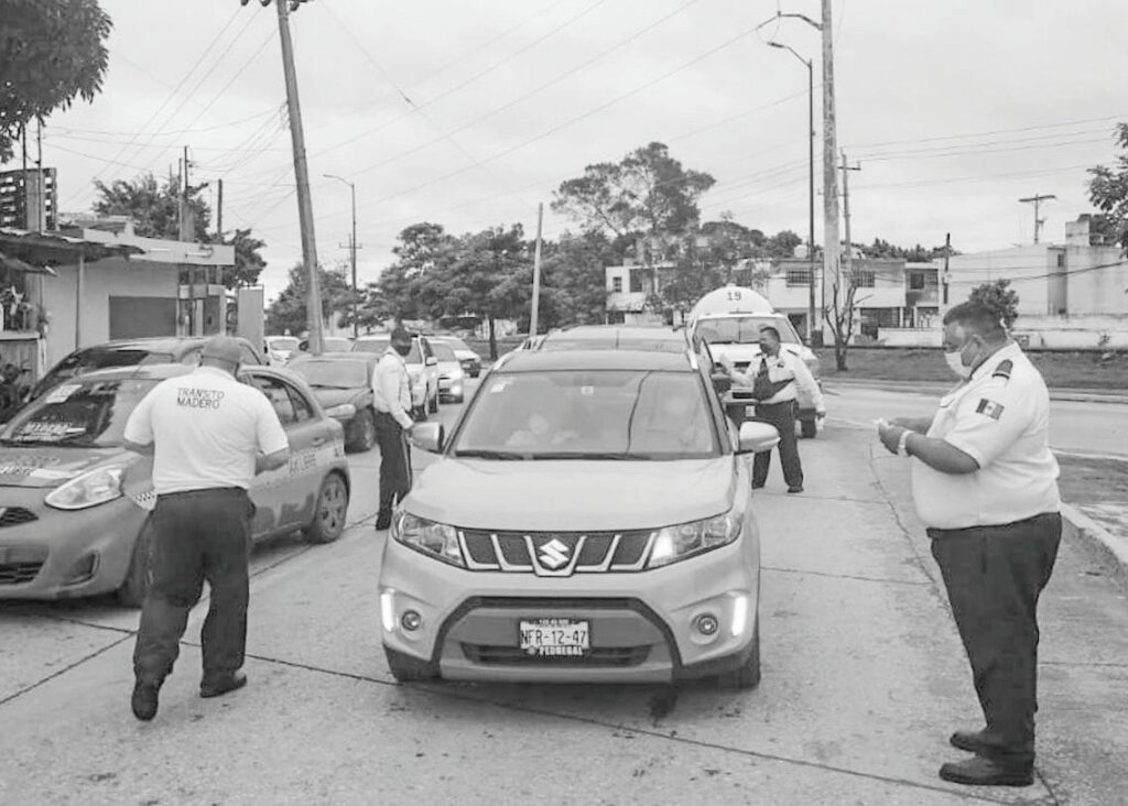 Tragedia en Miami: Accidente Fatal en Canal, Rescate Heroico y Dolorosa Pérdida - Univision 1 tragedia en miami accidente fatal en canal rescate heroico y dolorosa perdida univision