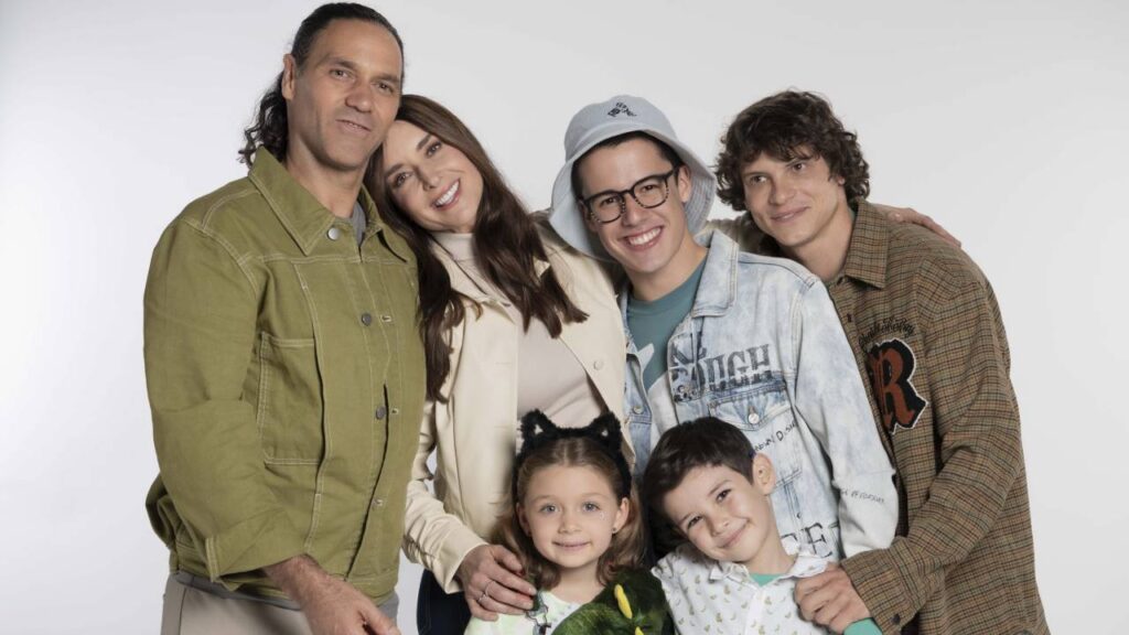 Tu Vida Es Mi Vida Elenco: Conoce a los Personajes de la Nueva Novela de Univision 1 tu vida es mi vida elenco conoce a los personajes de la nueva novela de univision