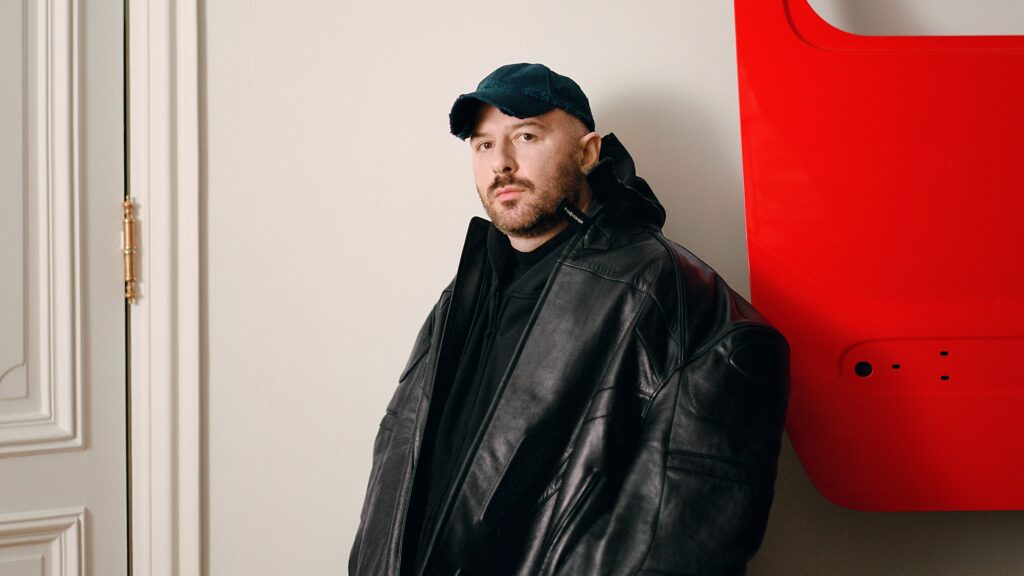 Balenciaga Crisis: Reacción, Disculpa y Retiro de Demanda 1 balenciaga crisis reaccion disculpa y retiro de demanda