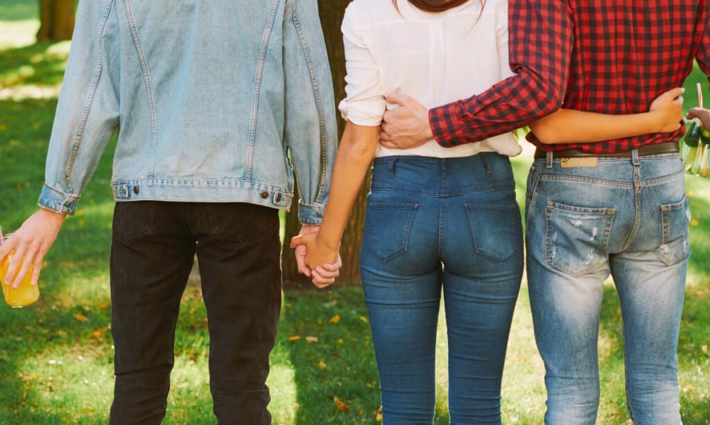 Poliamor: Guía Completa para Entender las Relaciones Poliamorosas 1 poliamor guia completa para entender las relaciones poliamorosas