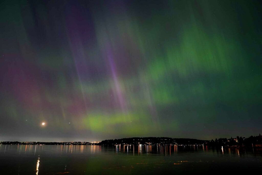 Aurora Boreal NYC: ¿Se Repetirá el Espectáculo Hoy? 1 aurora boreal nyc se repetira el espectaculo hoy