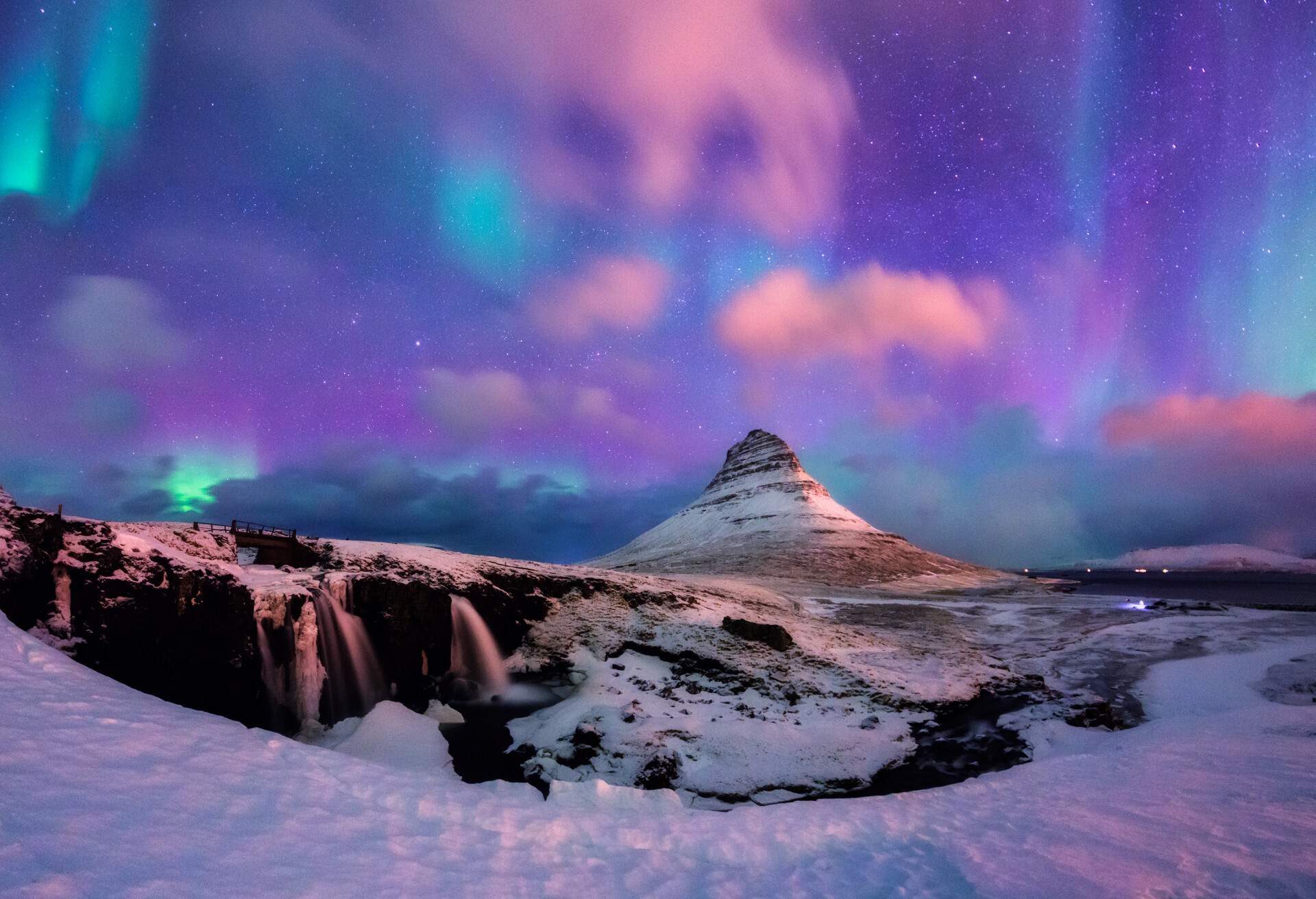 aurora-islandia-el-mejor-momento-y-lugares-para-ver-la-aurora-boreal