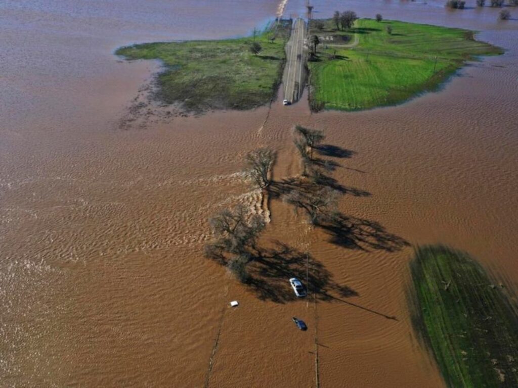 California Tornado: Inundaciones y Tormentas Azotan el Sur 1 california tornado inundaciones y tormentas azotan el sur