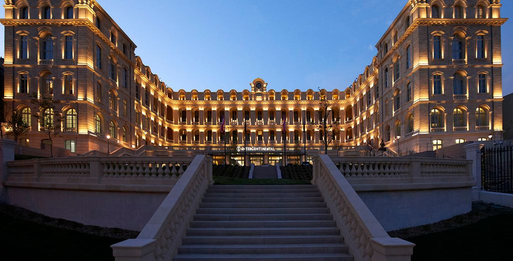 InterContinental Marseille: Lujo y Estilo en el Corazón de Francia 1 intercontinental marseille lujo y estilo en el corazon de francia