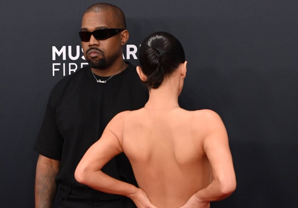 Kanye West y Bianca Censori: ¿Divorcio a la Vista? Todo lo que Sabemos 1 kanye west y bianca censori divorcio a la vista todo lo que sabemos