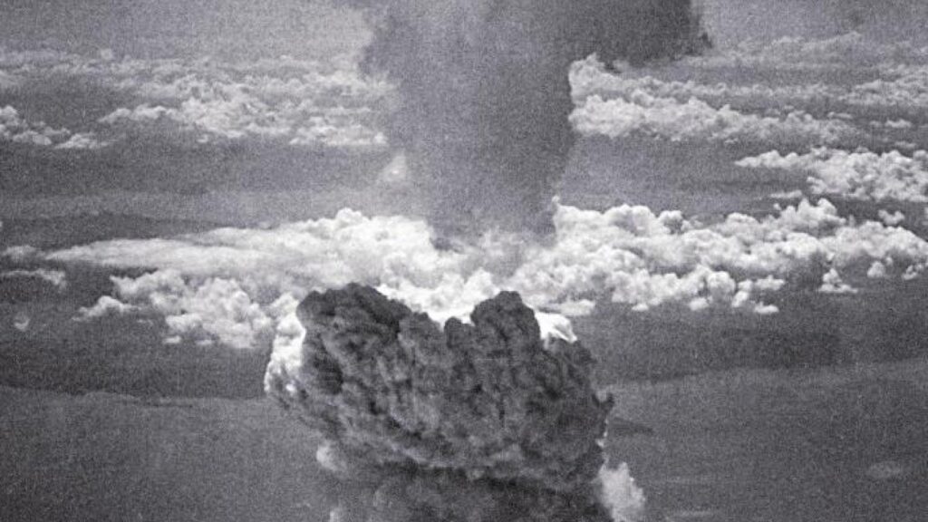 World War Three: ¿Estamos al Borde del Abismo Global? 1 world war three estamos al borde del abismo global